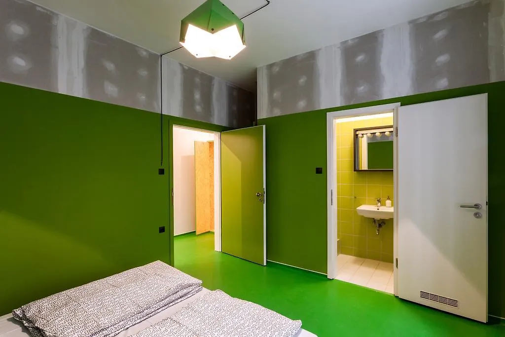 **  Essential Hostel Budapest Hongrie